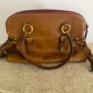 DOONEY BURKE USED TAN POCKETBOOK